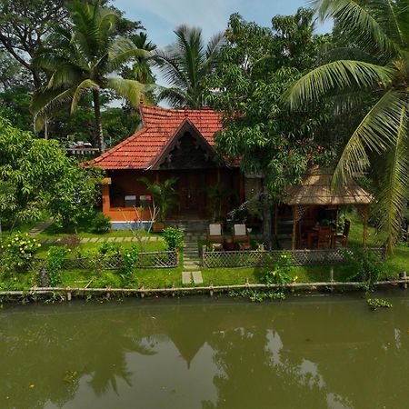 Gasthaus Little Chembaka Kumarakom Exterior foto