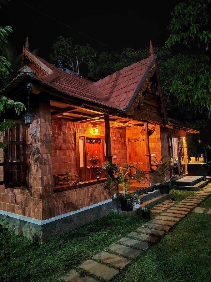 Gasthaus Little Chembaka Kumarakom Exterior foto